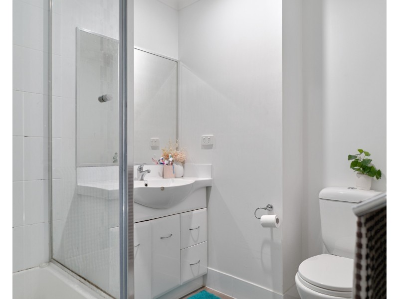 Unit 2/10 Sienna Drive, Glenvale QLD 4350