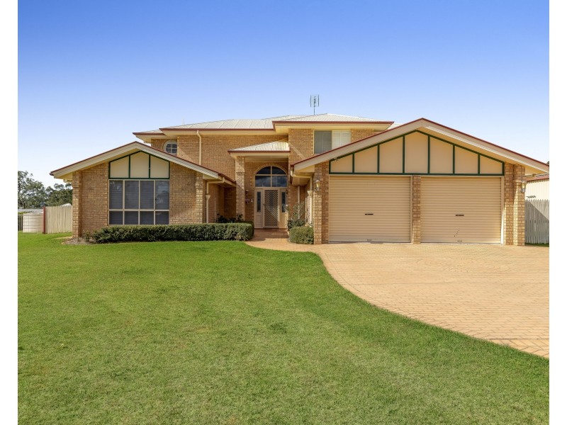 17 Calim Street, Cotswold Hills QLD 4350