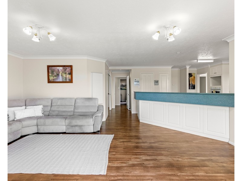 17 Calim Street, Cotswold Hills QLD 4350