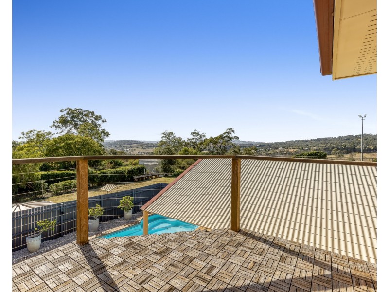 17 Calim Street, Cotswold Hills QLD 4350