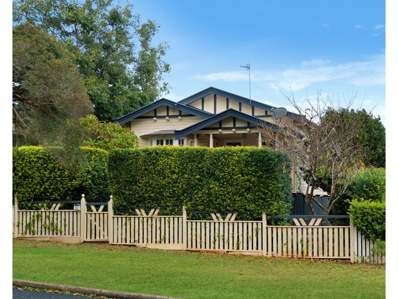 10 Bruce Street, East Toowoomba QLD 4350