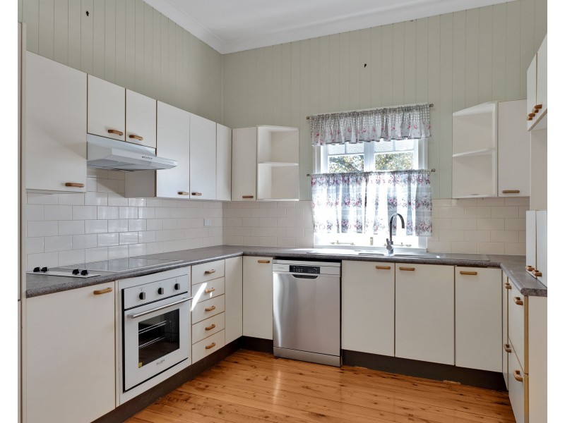 10 Bruce Street, East Toowoomba QLD 4350
