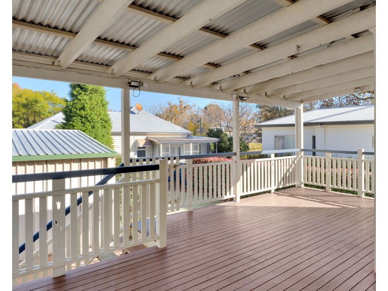 10 Bruce Street, East Toowoomba QLD 4350