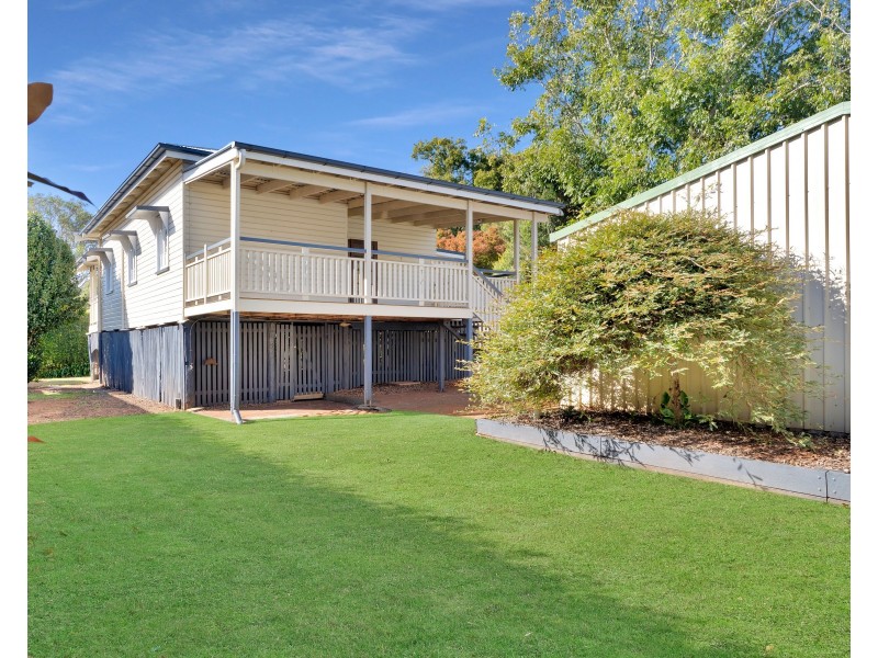 10 Bruce Street, East Toowoomba QLD 4350