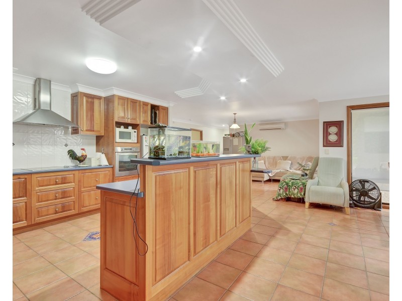 5 Catalina Drive, Wilsonton Heights QLD 4350