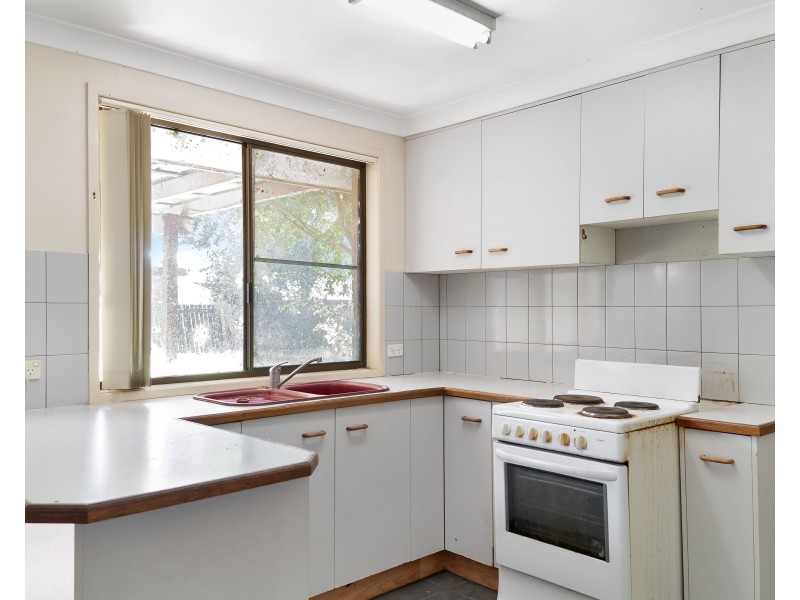 33 Riethmuller Street, Kearneys Spring QLD 4350