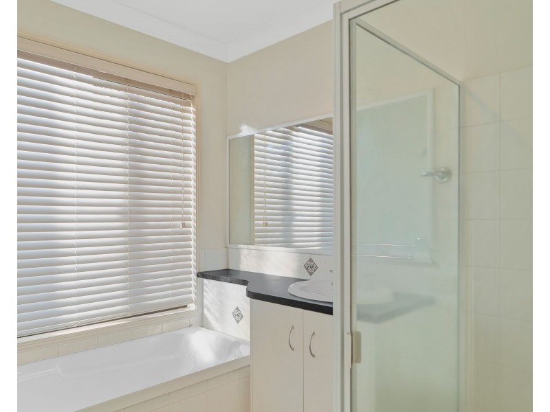 Unit 1/26 Hoepper Street, Kearneys Spring QLD 4350