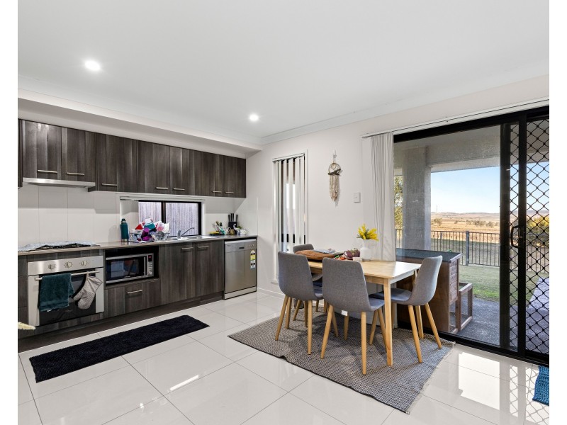 12 Kensei Street, Wyreema QLD 4352