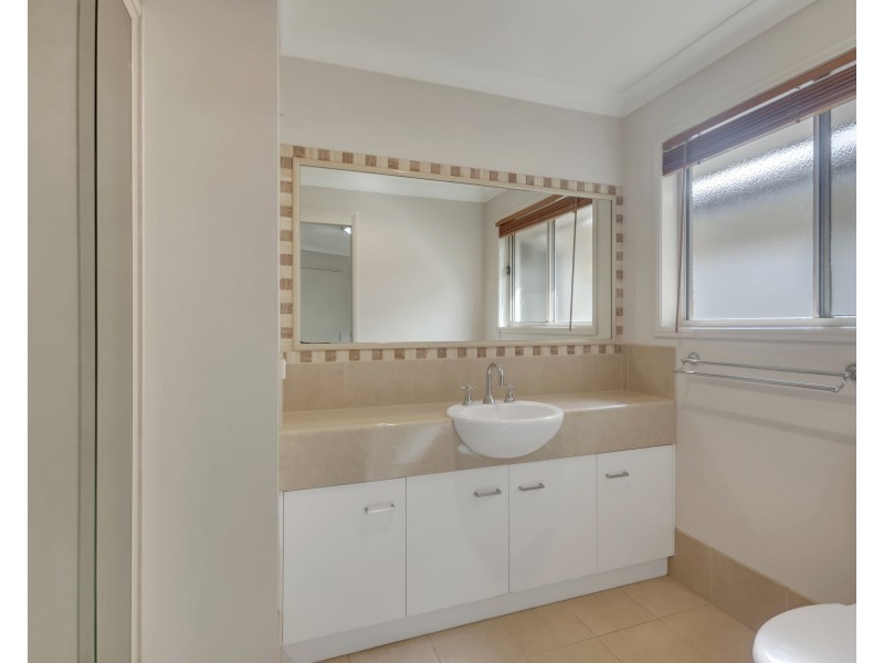 Unit 2/16 Anzac Avenue, Newtown QLD 4350