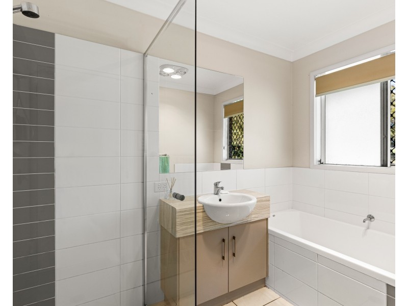 24 Petersens Road, Kingsthorpe QLD 4400