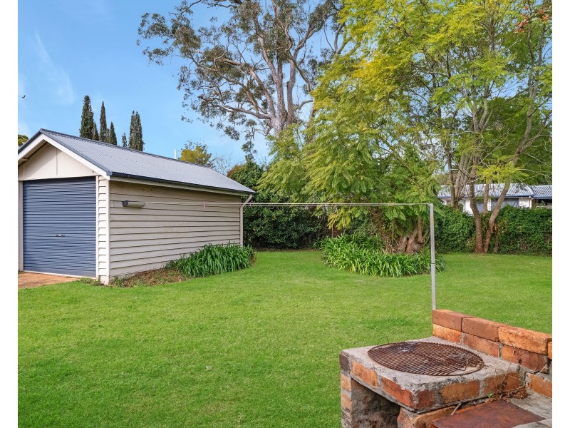 74C Mackenzie Street, Mount Lofty QLD 4350