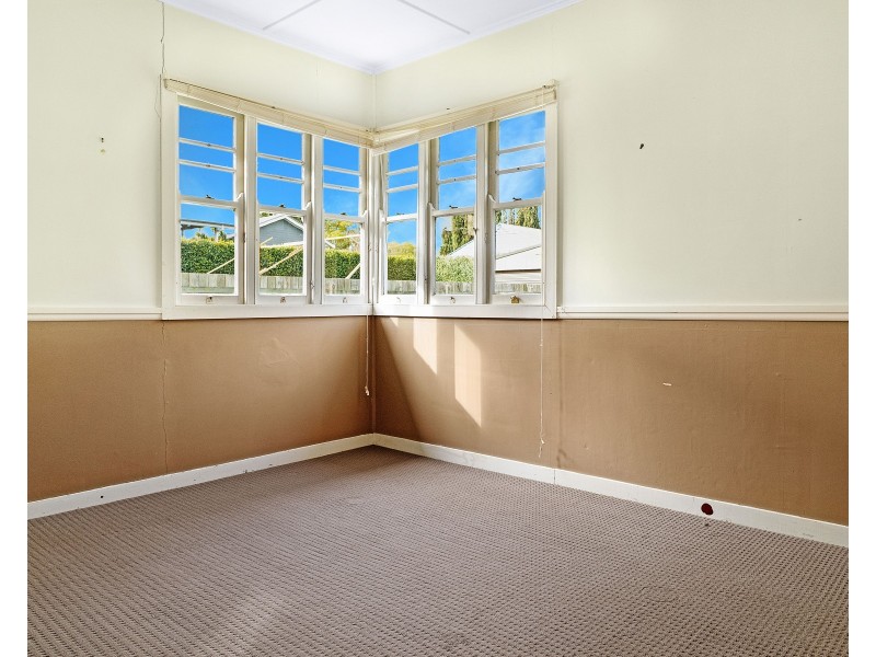 74C Mackenzie Street, Mount Lofty QLD 4350