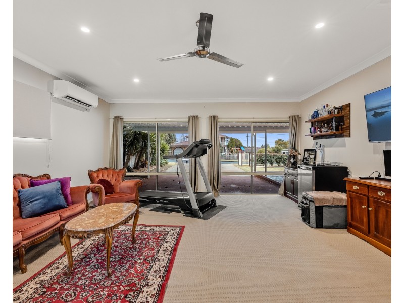 4 Koala Street, Harristown QLD 4350
