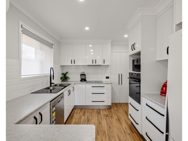 4 Koala Street, Harristown QLD 4350