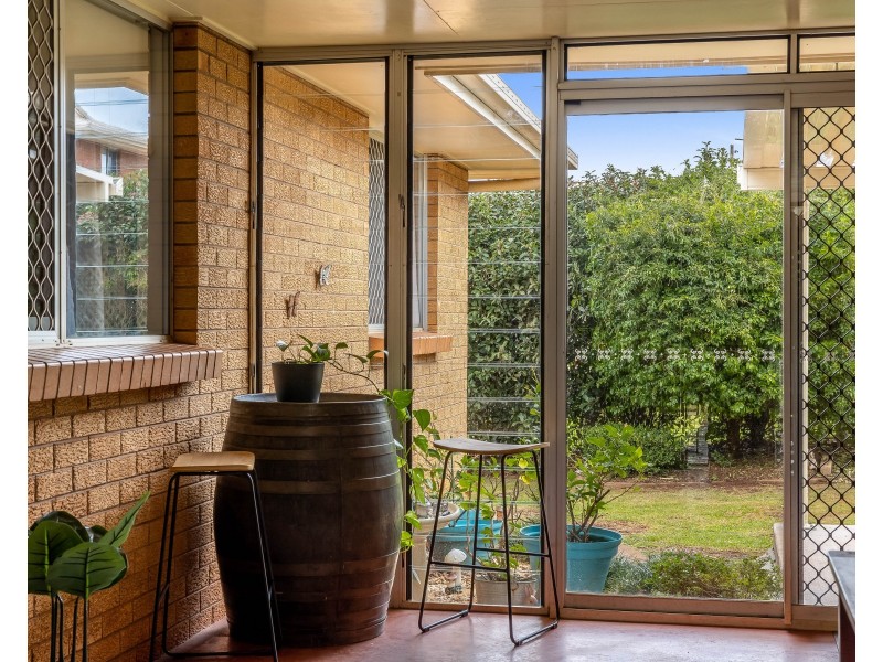 4 Koala Street, Harristown QLD 4350
