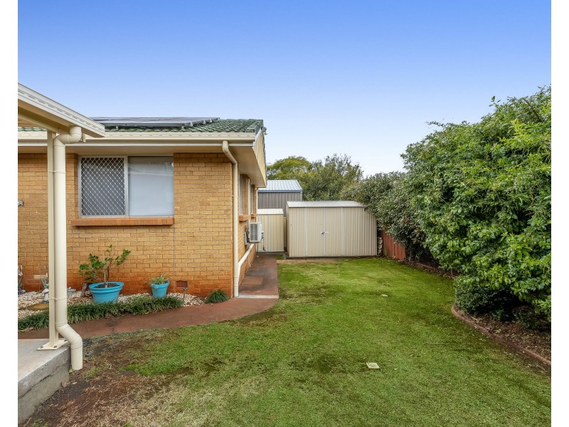 4 Koala Street, Harristown QLD 4350