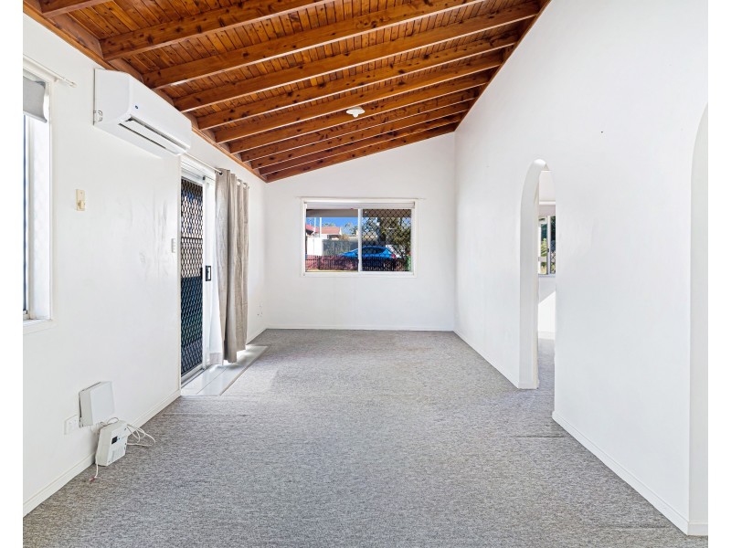 Unit 1/241 South Street, South Toowoomba QLD 4350