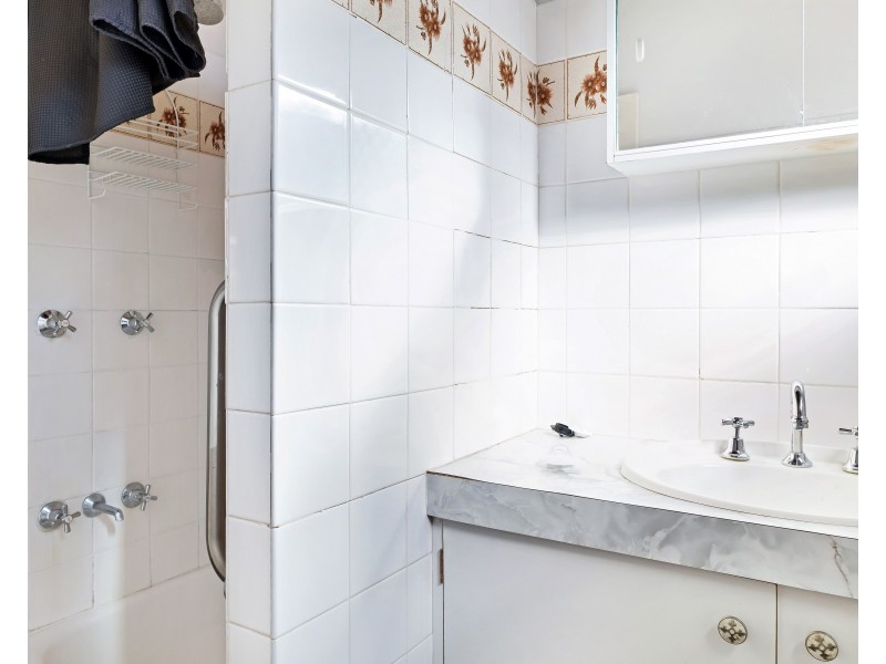 Unit 1/241 South Street, South Toowoomba QLD 4350