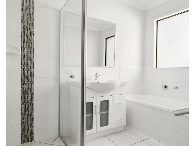 12 Felix Street, Cranley QLD 4350