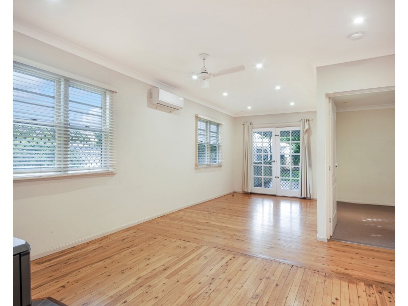 210A Campbell Street, Newtown QLD 4350