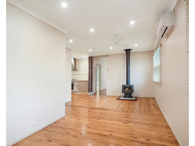 210A Campbell Street, Newtown QLD 4350