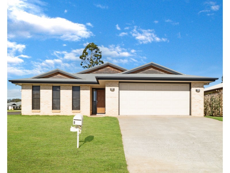 8 Clara Street, Highfields QLD 4352