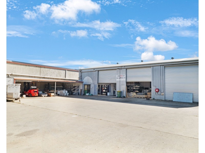 Shed 2 / 4 Rocla Court, Glenvale QLD 4350