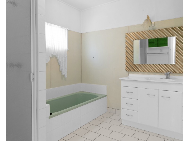2 George Street, East Toowoomba QLD 4350