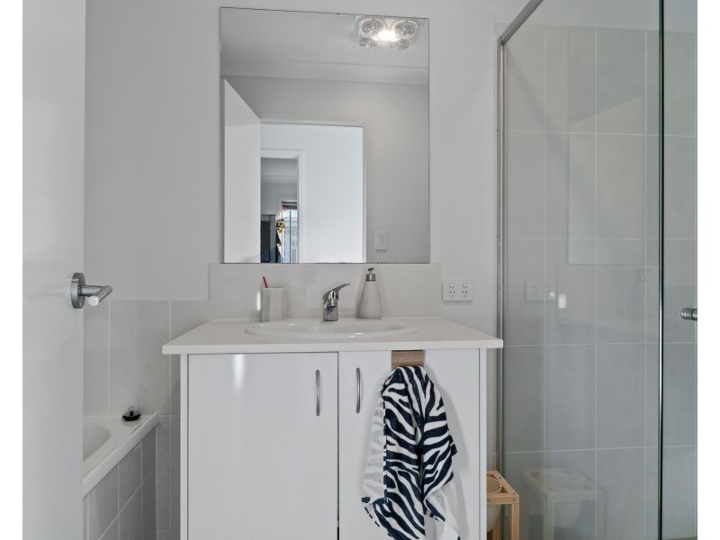 Unit 2/6 Tatum Court, Glenvale QLD 4350