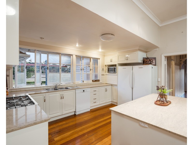 438 Douglas Plainby Road, Douglas QLD 4354