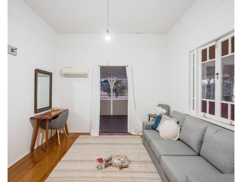 438 Douglas Plainby Road, Douglas QLD 4354