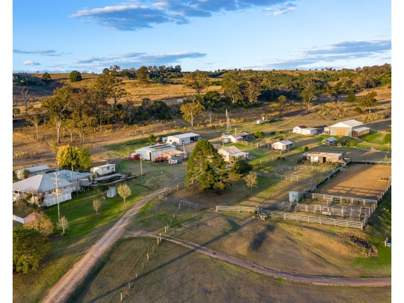 438 Douglas Plainby Road, Douglas QLD 4354