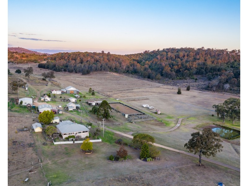 438 Douglas Plainby Road, Douglas QLD 4354