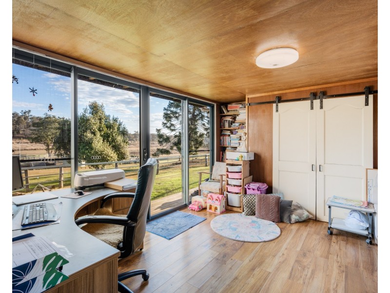 438 Douglas Plainby Road, Douglas QLD 4354