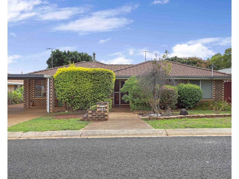 487 Bridge Street, Wilsonton QLD 4350
