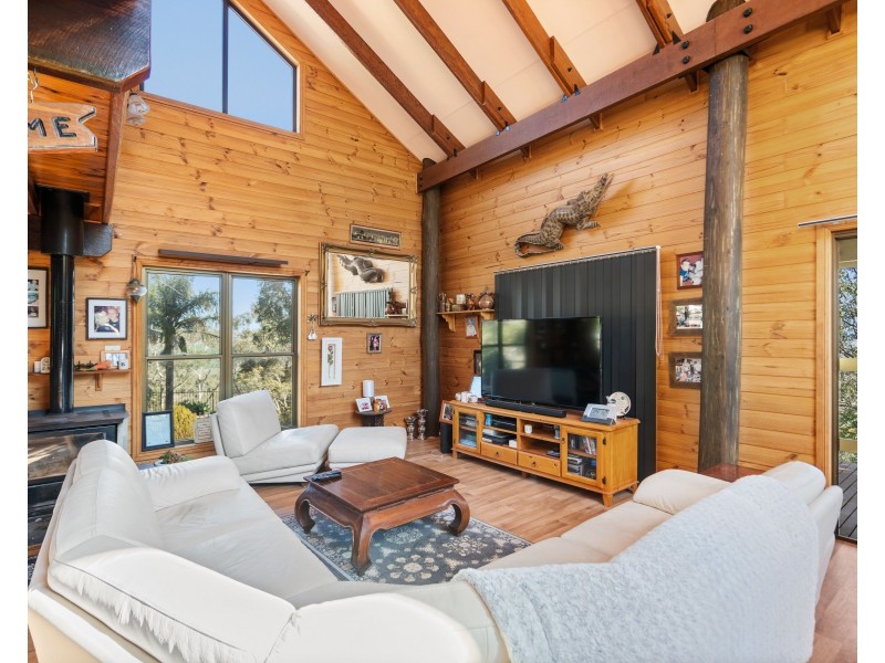 32 Linora Drive, Gowrie Mountain QLD 4350
