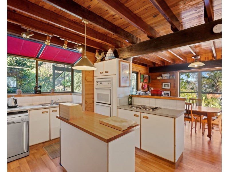 32 Linora Drive, Gowrie Mountain QLD 4350