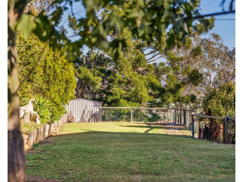 32 Linora Drive, Gowrie Mountain QLD 4350