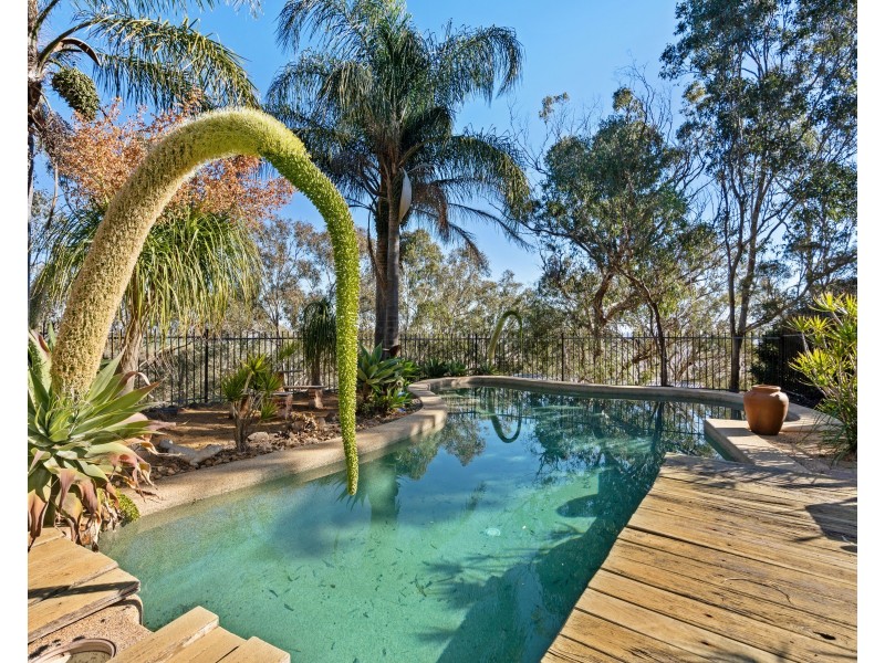 32 Linora Drive, Gowrie Mountain QLD 4350
