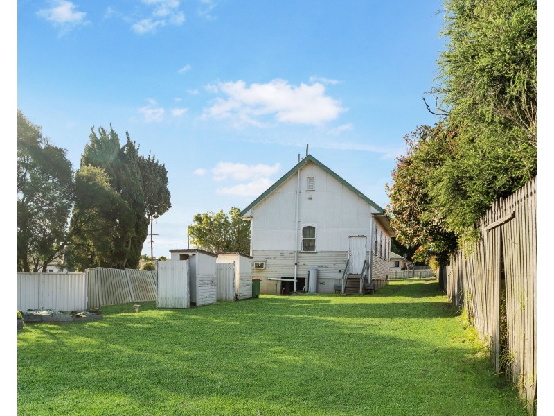 114 North Street, North Toowoomba QLD 4350