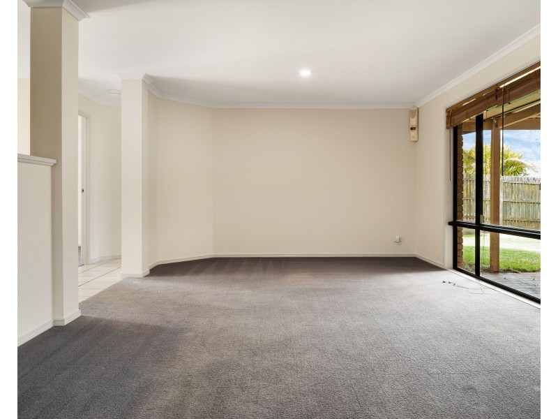 8 Lyness Court, Wilsonton Heights QLD 4350