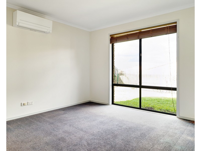 8 Lyness Court, Wilsonton Heights QLD 4350