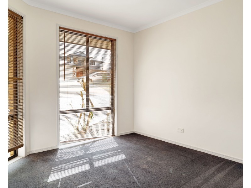 8 Lyness Court, Wilsonton Heights QLD 4350