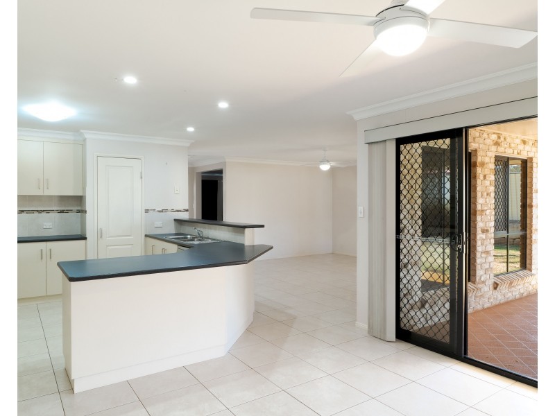 11 Sommariva Street, Westbrook QLD 4350