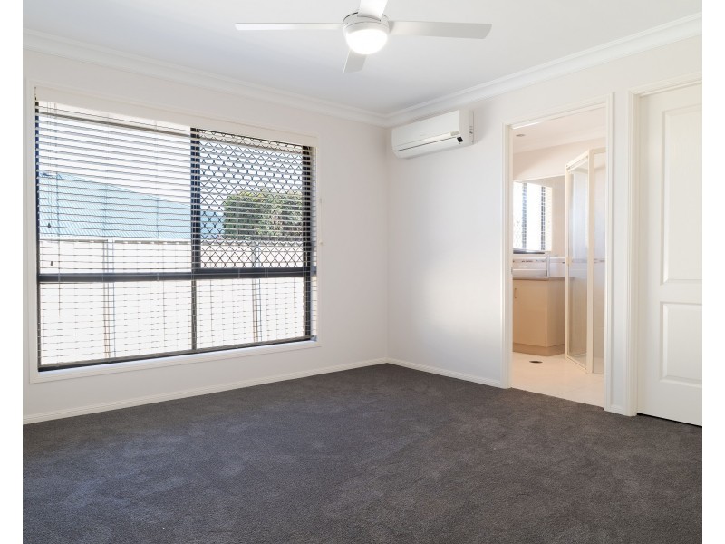 11 Sommariva Street, Westbrook QLD 4350