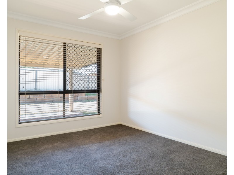 11 Sommariva Street, Westbrook QLD 4350