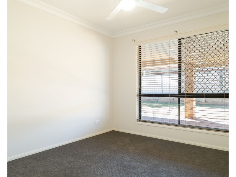 11 Sommariva Street, Westbrook QLD 4350