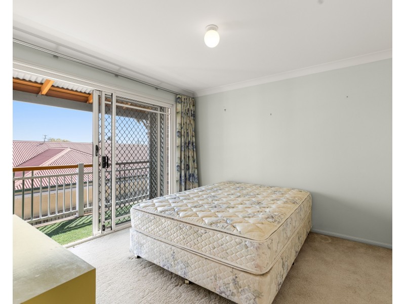 Unit 4/120 Neil Street, South Toowoomba QLD 4350