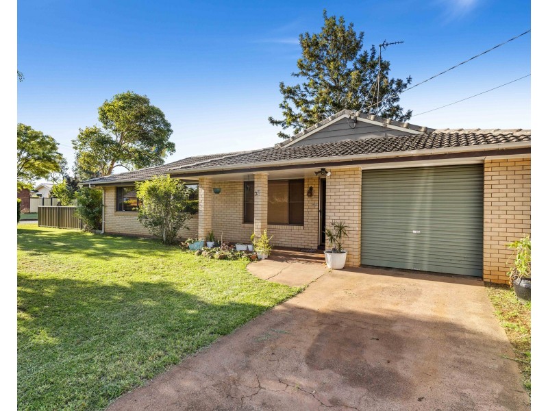27 McFarlane Street, Wilsonton QLD 4350