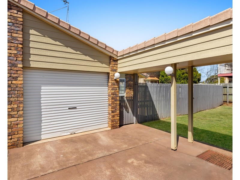 Unit 4/4-6 Crosby Street, Darling Heights QLD 4350